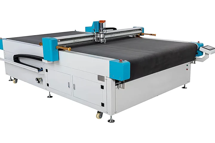Máquina de corte com lâmina vibratória – Equipamento de corte CNC com lâminas – Máquina completa para corte de PVC, couro, tecidos e materiais flexíveis